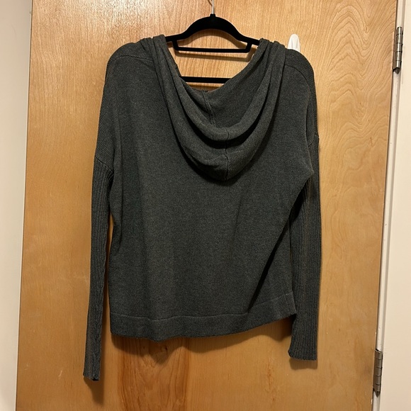 Mustard Seed hooded sweater - Picture 3 of 3